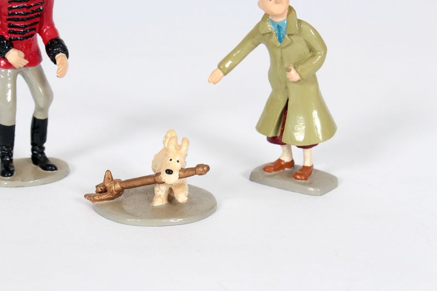 Sold at Auction: Hergé : PIXI : Tintin, objet du mythe, 5601, le fétiche  Arumbaya, L'Oreille